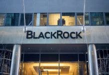 Lettera di Larry Fink (CEO BlackRock) alle aziende: “Subito business a emissioni zero”