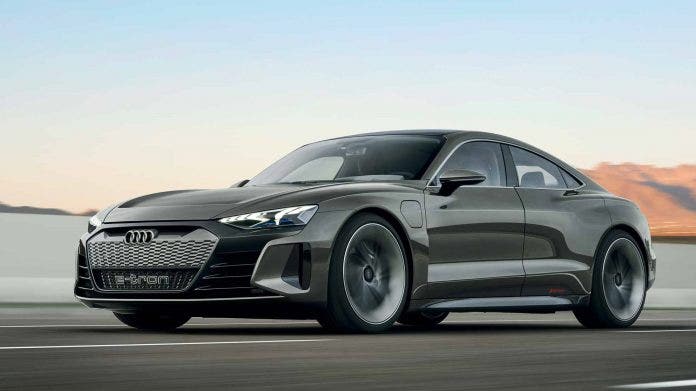 Audi sfida Tesla con la sportiva elettrica e-tron GT