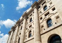 Titoli bancari italiani ancora a sconto fino al 25%: per gli analisti sono un’occasione