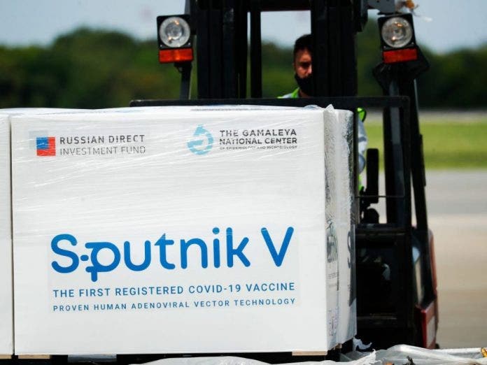 La Campania comprerà il vaccino russo Sputnik