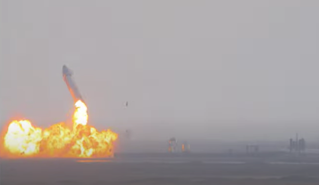 Il razzo prototipo di SpaceX esplode dopo l’atterraggio