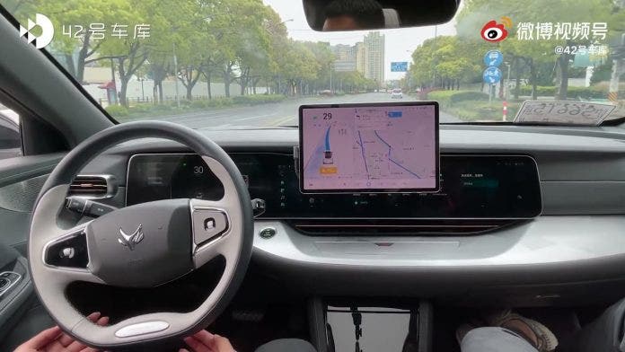 L'auto elettrica a guida autonoma di Huawei pronta entro il 2025