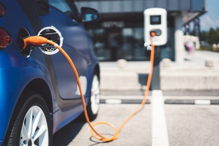 Incentivi per auto elettriche e Plug-in: la guida per ricevere fino a 6mila euro